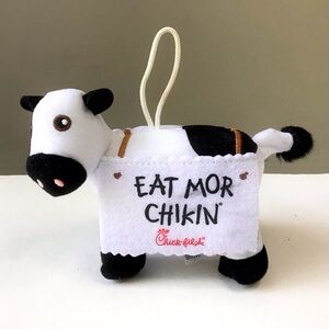 Chick-fil-A Cow Hanging Ornament EAT MOR CHIKIN 2023 Stuffed Plush Toy 4” High
